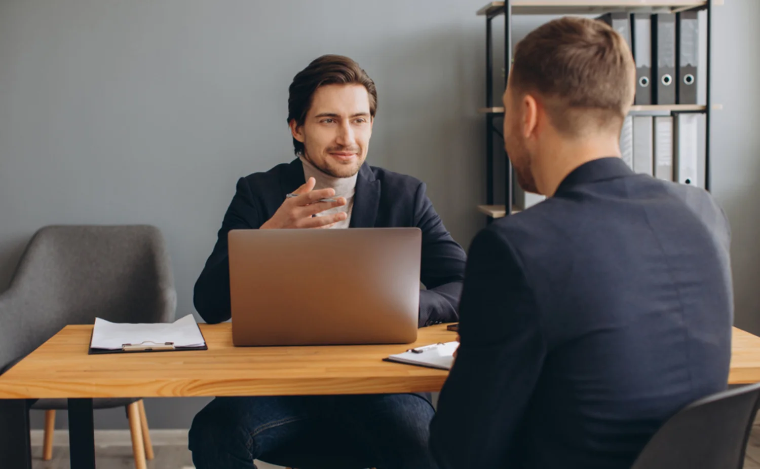 Hiring employees in Portugal without a local entity: how to do it